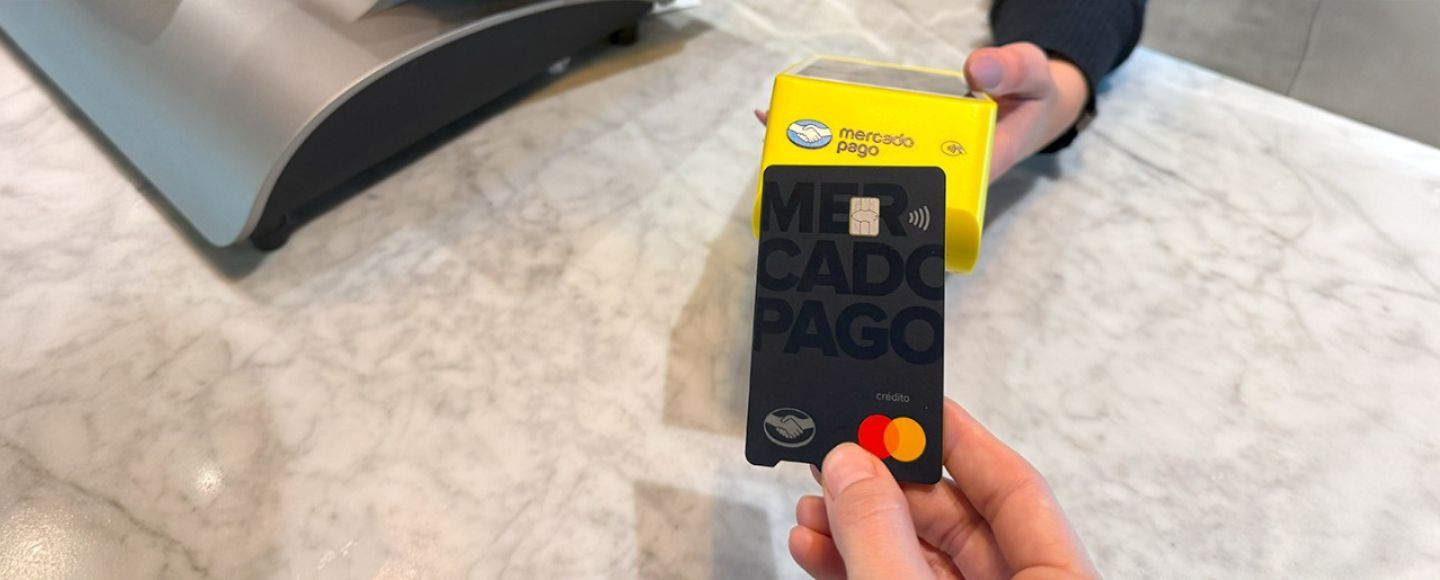 Mercado Pago supera 1M de terminales activas y digitaliza comercios.