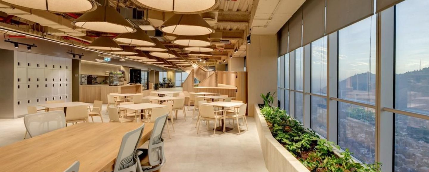 Mercado Libre inaugura oficinas en Costanera Center Chile 2026